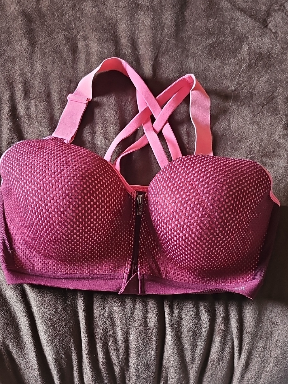 Victoria's Secret Plum Pink Front-Zip Convertible Bra